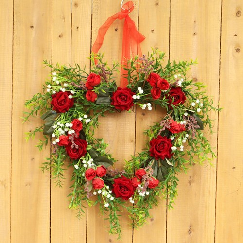 Heart wreaths wall hanging - heart,